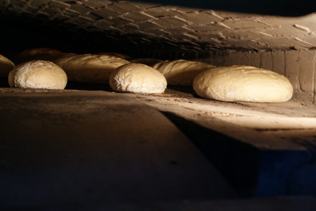 Chleb wiejski żytni na zakwasie z pieca ceglanego | „NATUREX” Przedsiębiorstwo Produkcyjno- Handlowo-Usługowe Grzegorz Pabjańczyk w spadku
